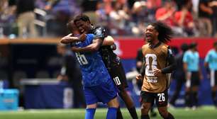 COM EMOÇÃO!! Canadá vence África do Sul e avança para as oitavas pela primeira vez em sua história na Copa do Mundo