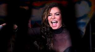 Shania Twain explica como a menopausa melhorou sua relação com o próprio corpo: 'Vou me admirar o dia todo'
