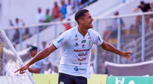 Vitória desiste de atacante após clube pedir mais de R$ 5 milhões