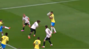 Bolada na cara de Paquetá rende memes; meia deixou o campo no intervalo por lesão