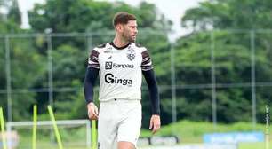 "Saio de cabeça erguida": Quintana publica emocionante despedida do Paysandu