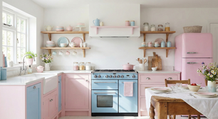 Como criar um ambiente de cozinha acolhedor com cores suaves e detalhes delicados?
