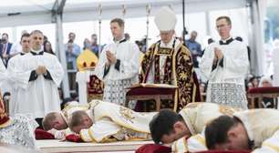 Conheça a fraternidade que ignorou Papa e promoveu cisma na Igreja