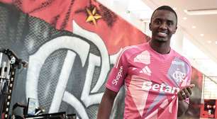 Goleiro Andrew relembra estreia em Portugal antes de amistoso do Flamengo