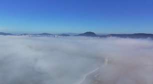 Nevoeiro cobre Baixada Santista e paralisa operações no Porto de Santos nesta quarta, 1º