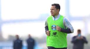 Boa notícia no Grêmio! Marlon tem data para voltar aos gramados