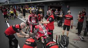 MotoGP: Bulega testa protótipo da Ducati para MotoGP 2027 antes de duelo com Bagnaia e Márquez