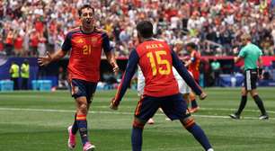Espanha domina a Áustria e garante vaga nas oitavas da Copa do Mundo