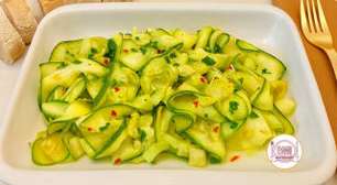Salada fria de abobrinha: um escabeche leve e refrescante