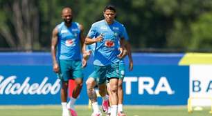 Douglas Santos abraça apelido e resume fase na Seleção: "Fazer o simples com excelência"