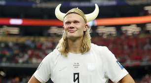 Nem tapa-olhos, nem melatonina: o hábito de sono bastante raro do norueguês Erling Haaland, jogador rival do Brasil em próximo jogo na Copa 2026. 'Cobrir a boca com...'