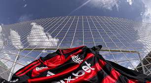 Ele deixou o Flamengo pela porta dos fundos mas agora se deu mal na Europa