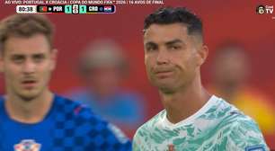 Cristiano Ronaldo faz careta após ser substituído contra a Croácia