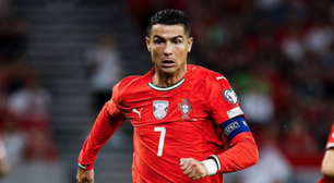 Vídeo: Cristiano Ronaldo comemora classificação de Portugal com a torcida