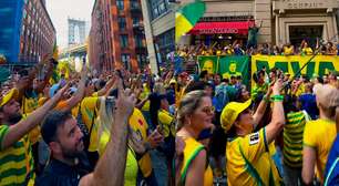 Torcida brasileira nos EUA responde à 'remada viking' com dança do 'créu' antes de jogo com a Noruega