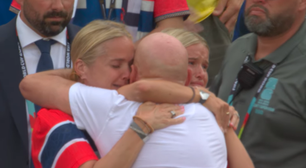 Lágrimas e alívio: técnico da Noruega emociona após eliminar Brasil da Copa