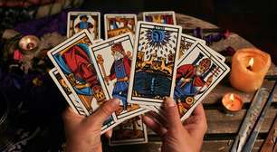 Entenda a conexão dos naipes do Tarot com os quatro elementos