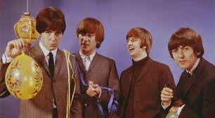Paul McCartney toca clássico dos Beatles pela primeira vez desde 1964 no casamento de Taylor Swift