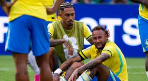 Jogadores do Brasil lamentam e choram em campo após eliminação na Copa; veja fotos