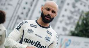 Thaciano volta ao Santos em dia de treino tático e técnico