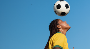 Cabeceios no futebol podem trazer risco de demência