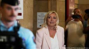 Justiça francesa condena Le Pen, mas deixa janela para candidatura