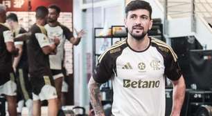 Arrascaeta se reapresenta no Flamengo e retorna aos treinos