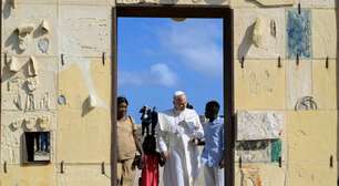 Papa Leão XIV visita a Lampedusa, ilha símbolo da migração, e cobra ações da Europa para conter crise dos refugiados