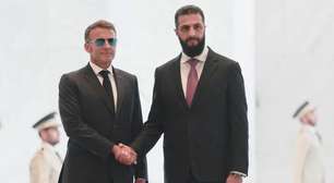 Macron sai ileso de dois atentados nas proximidades do hotel onde está hospedado na Síria