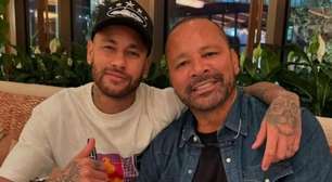 Pai de Neymar pede para filho seguir no futebol: "Volte a sorrir dentro de campo"