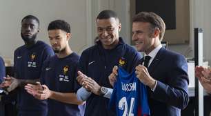 Presidente da França sai em defesa de Mbappé