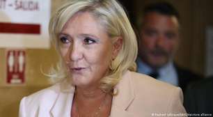 Condenada, Marine Le Pen diz que será candidata à Presidência da França