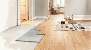 Quanto custa colocar piso laminado em um apartamento de 50 m² em julho de 2026 com manta, rodapé e acabamento nas portas