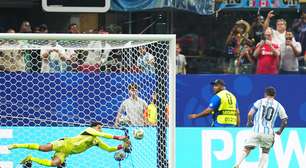Pênalti perdido por Messi contra o Egito vira alvo de memes e provocações nas redes