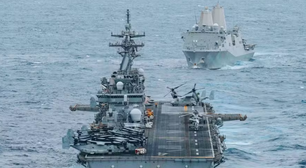 EUA bombardeiam navios comerciais no Irã, que promete resposta 'decisiva'