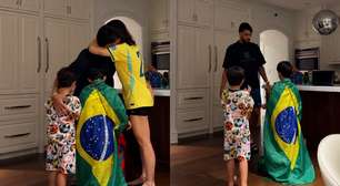 Paquetá recebe o carinho da família após eliminação do Brasil: 'Te amamos'