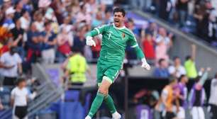 Courtois afirma que Espanha é favorita contra a Bélgica