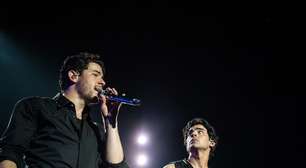 Jonas Brothers vão refazer turnê de 2008 na mesma arena onde Taylor Swift se casou