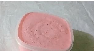 Sobremesa de 2 ingredientes rápida e fácil: para uma delícia bem gelada sem ter trabalho na cozinha