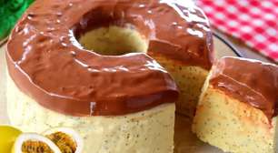 Sobremesa de maracujá tipo sorvetão trufado com uma calda generosa de chocolate, uma gostosura