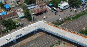 Engenheiros são suspensos na Índia após construírem ponte com curva de quase 90 graus