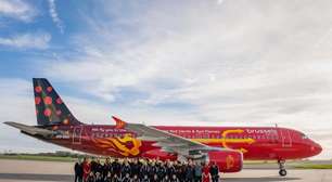 Companhia promove ação com avião temático da Bélgica antes de jogo contra Espanha
