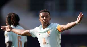 Pênalti perdido impediu Mbappé de empatar com Messi em artilharia histórica em Copas; veja os números