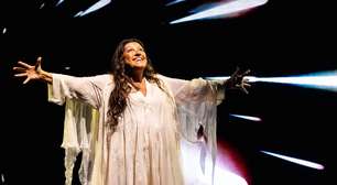 Regina Casé volta ao teatro e revê carreira na TV: 'Como atriz, sou celebrada; como apresentadora, tenho haters'