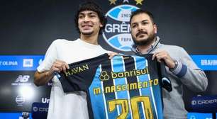 Matheus Nascimento cita peso de Luís Castro em acerto com Grêmio
