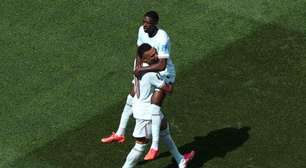 Mbappé e Dembélé igualam marca de dupla do penta do Brasil em 2002