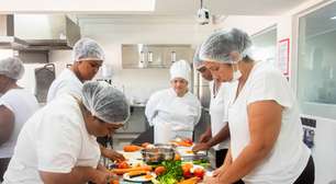 ONG Crescer e SindRio oferecem curso gratuito para auxiliar de cozinha no Rio