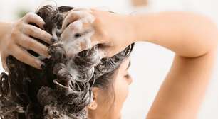 Katrina Riera, especialista em cabelos na Espanha: 'Massagear o couro cabeludo por um minuto com os dedos ao aplicar o shampoo com uma intensidade suave ou média, ajuda a melhorar o crescimento do cabelo'