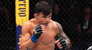 Alessandro Costa aproveita erro do rival e conquista terceira vitória seguida no UFC 329