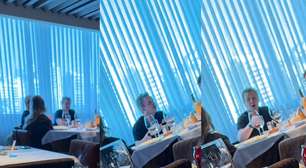 Flagra! Boninho brinda com sua equipe em restaurante de ricos e famosos em SP